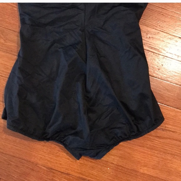 One piece swimsuit - Picture 3 of 4